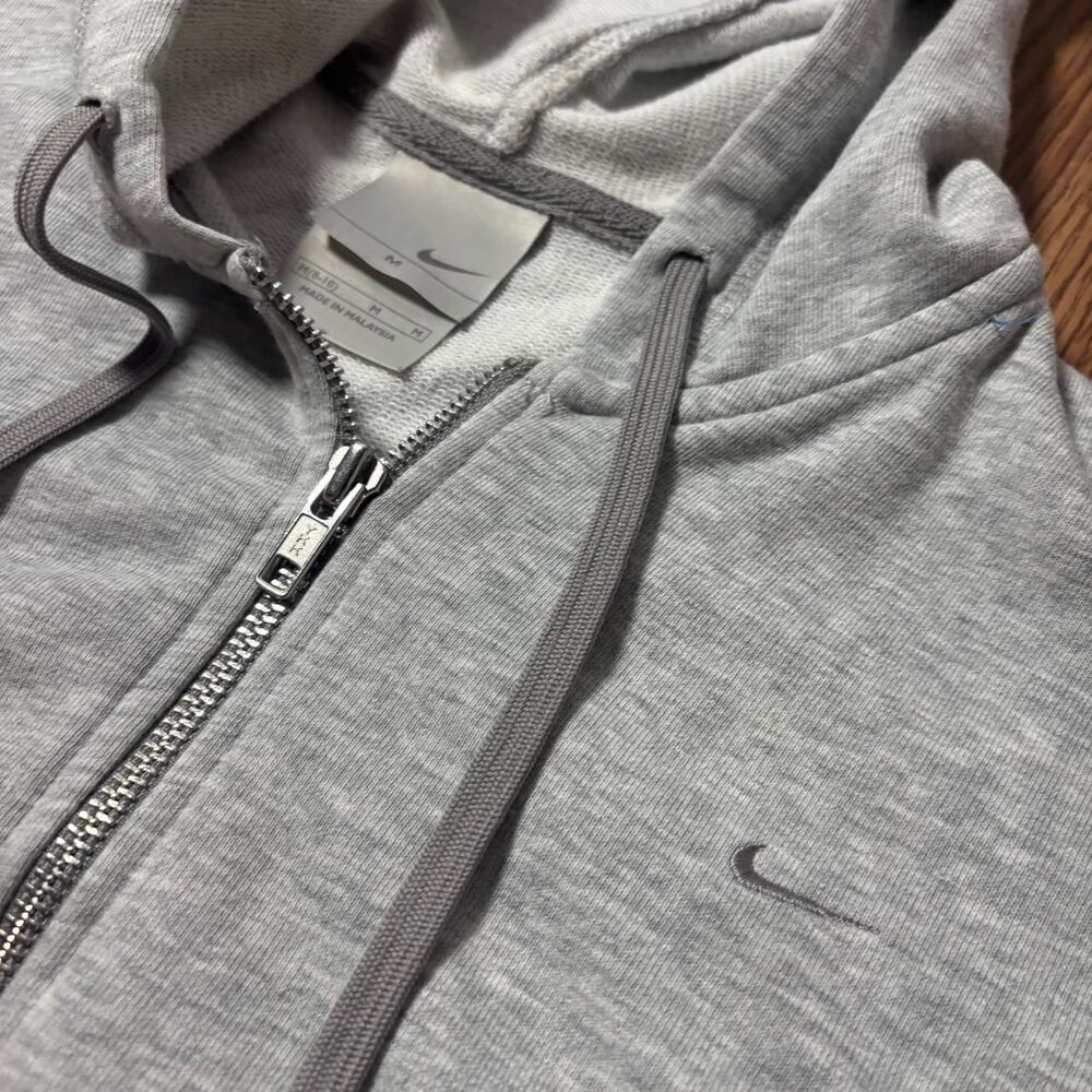 Nike Hoodie Womens Gray Medium Full Zip Fleece Swoosh Logo Casual Sportswear